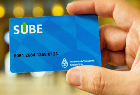 Tener una carta sube